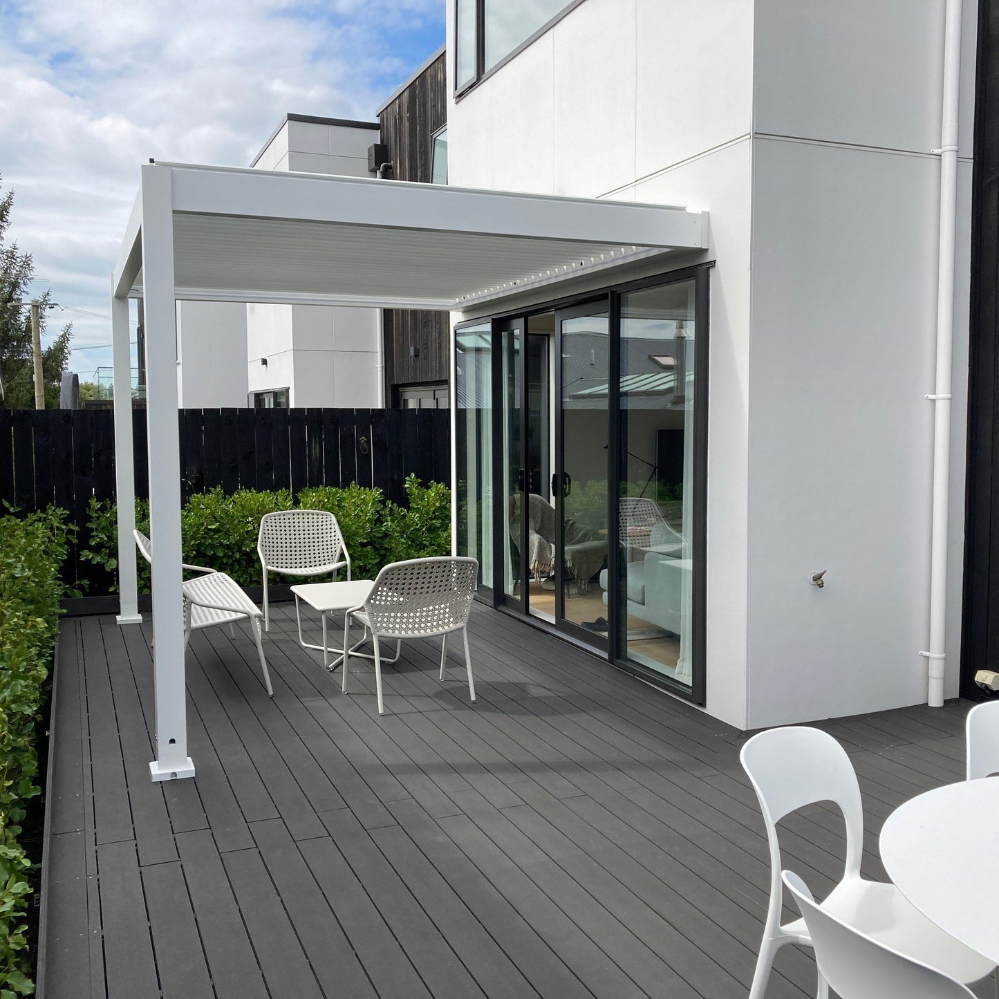 FlexiLouvre Free-Standing 4x5m Charcoal Grey