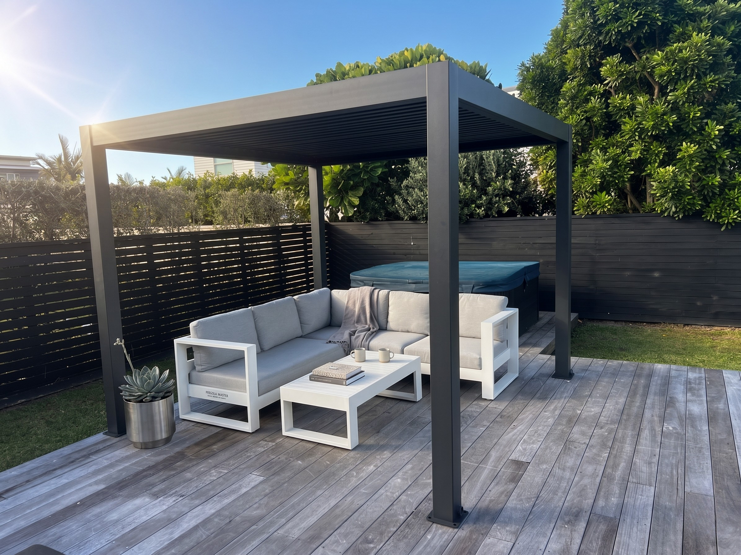 FlexiLouvre Lite Freestanding 3x5m White