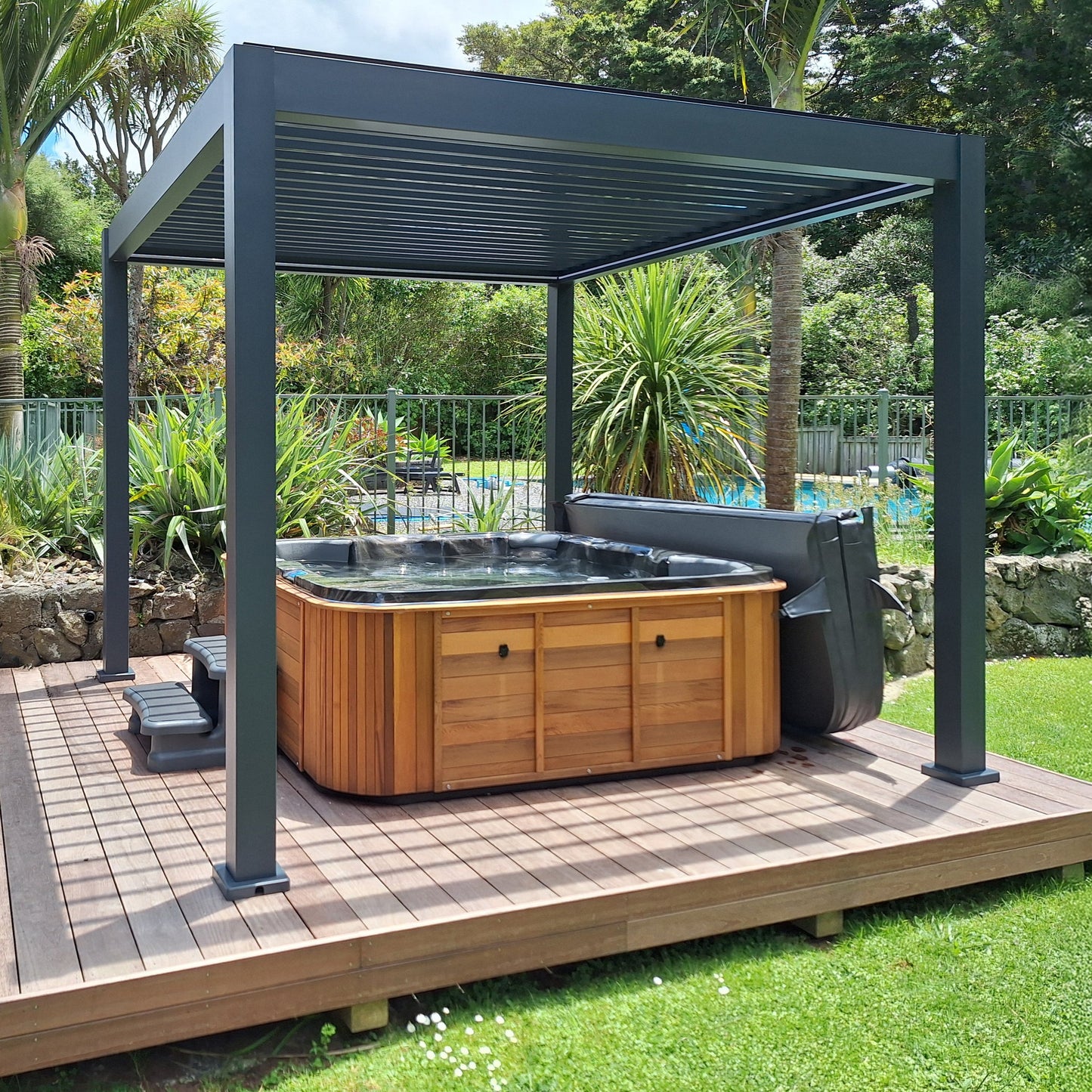 FlexiLouvre Free-Standing 4x5m Charcoal Grey